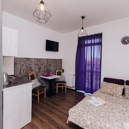Нові Apartments Біля Жд Вокзалу 이바노프란키우스크 외부 사진